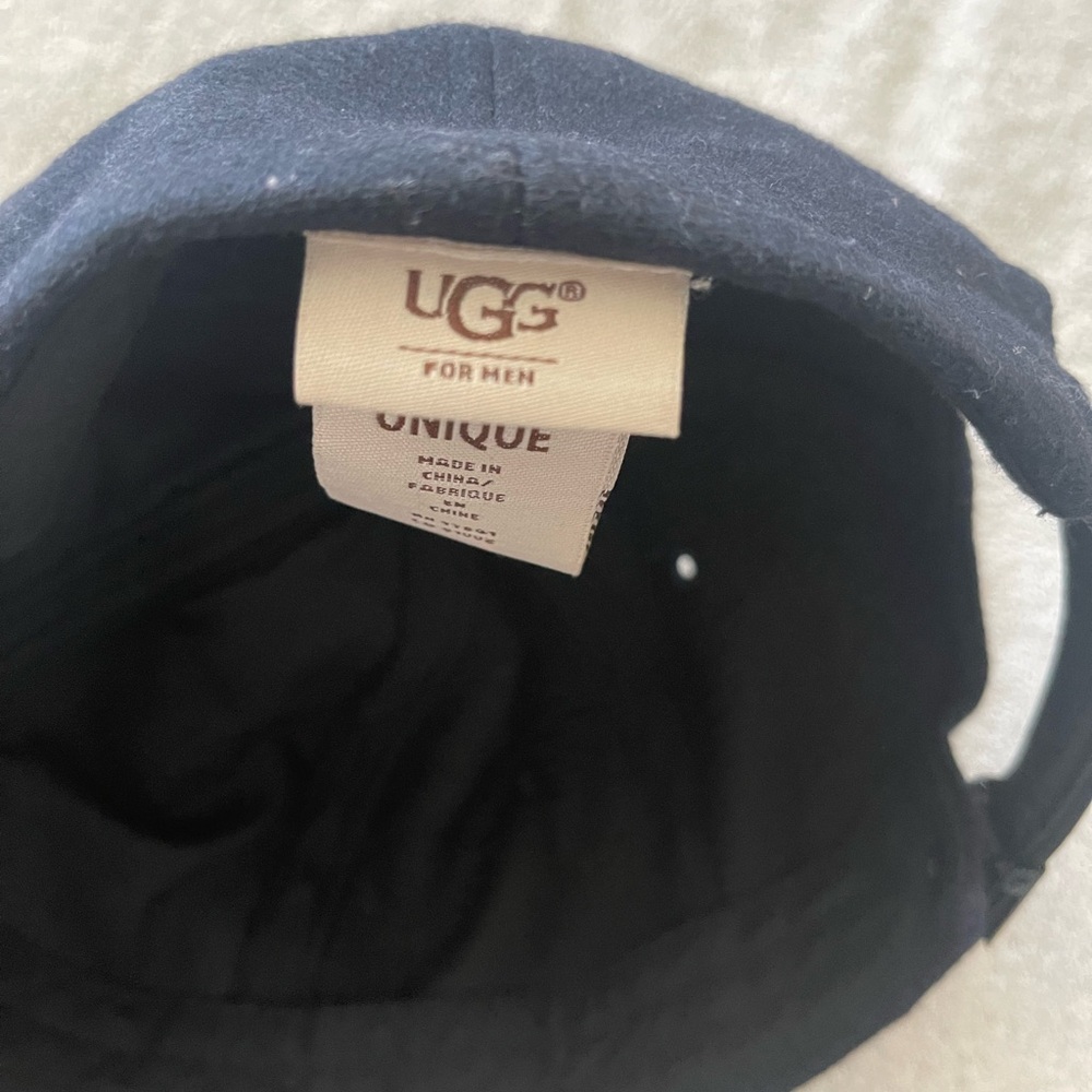 Ugg - Picture 2 of 2